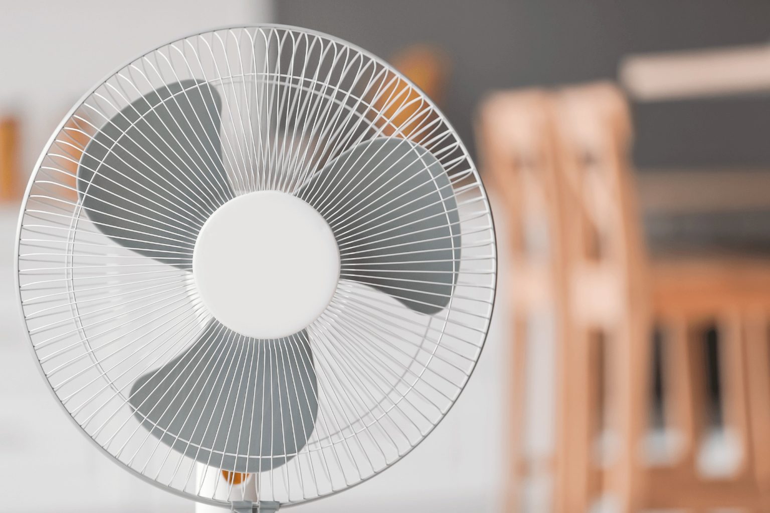 How Long Can You Leave an Electric Fan On? Heat Pump Source